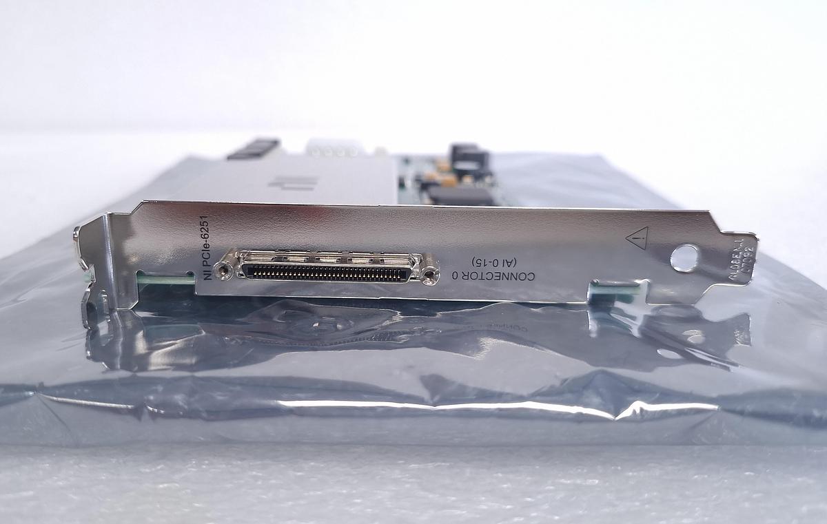 NI PCIE-6251