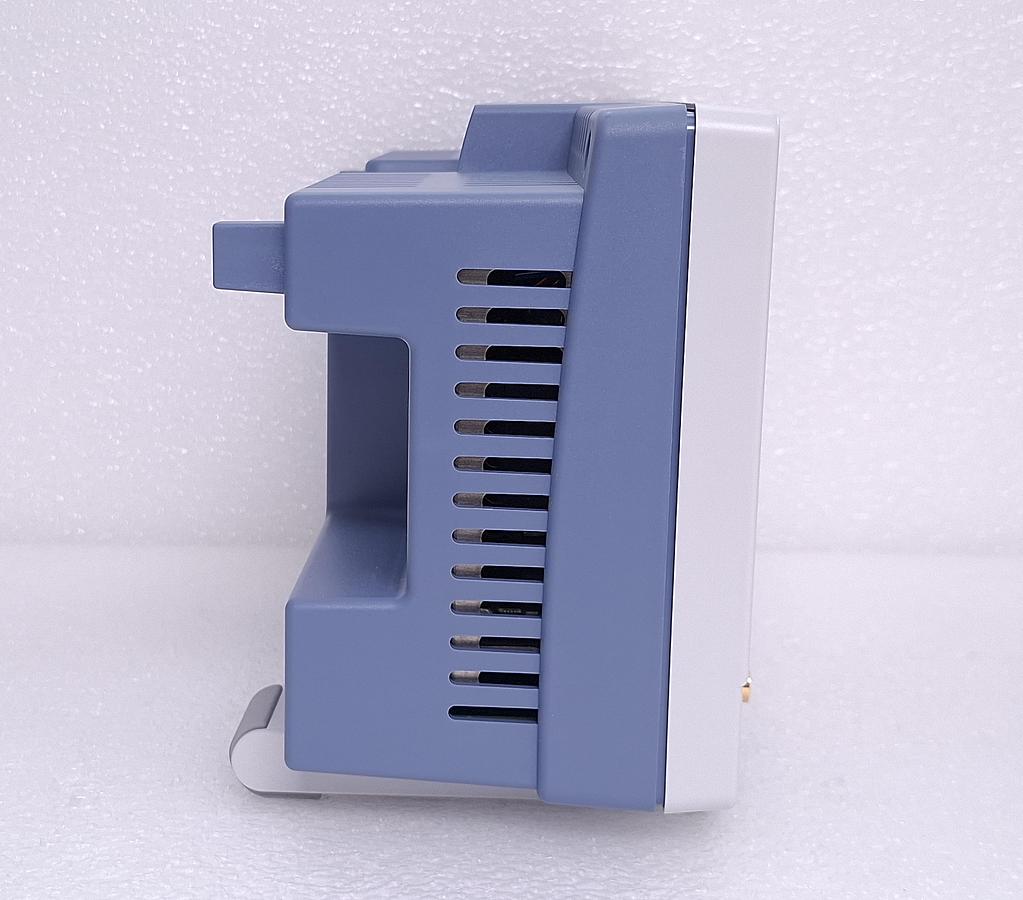 Rohde & Schwarz (R&S) RTC-BNDL RTC1000 Series 300MHz Digital Oscillscope Pkg