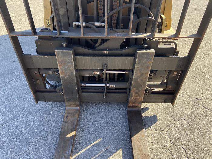 Used 8,000 POUND CAPACITY CATERPILLAR FORKLIFT MODEL GC40KS MFG. 2015