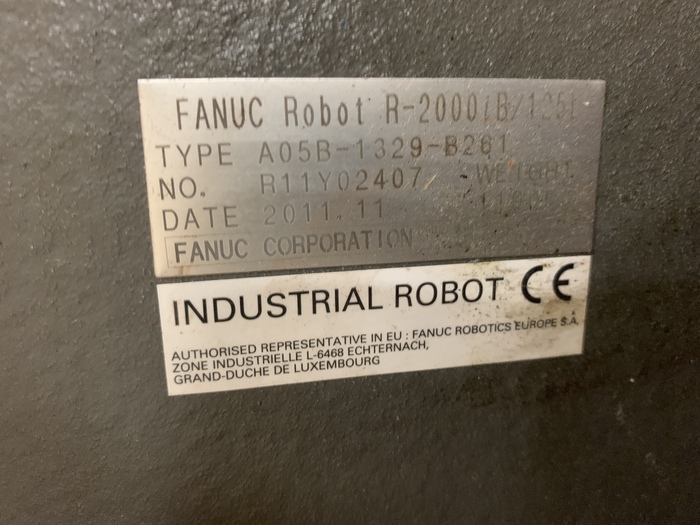Used FANUC R2000iB/125L 6 AXIS CNC ROBOT WITH R30iA CONTROLLER