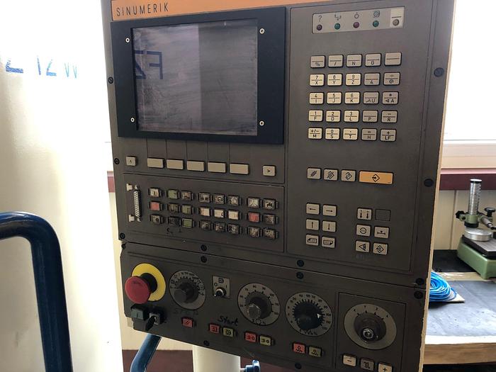 Gebraucht 1995 CNC Bearbeitungszentrum - Vertikal CHIRON FZ 12 W