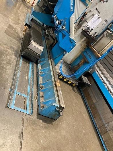 Utilisé Fraiseuse à montant mobile CNC Soraluce SP-8000