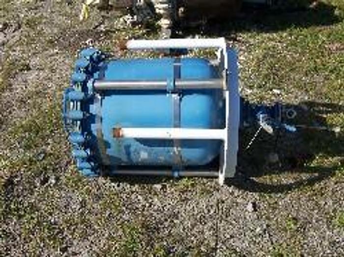 Used Used approximately 30 gallon glass line tank