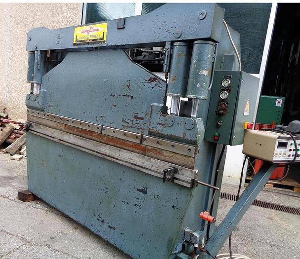 D'occasion 2500X30 UNIVERSAL PRESS #ITA4437