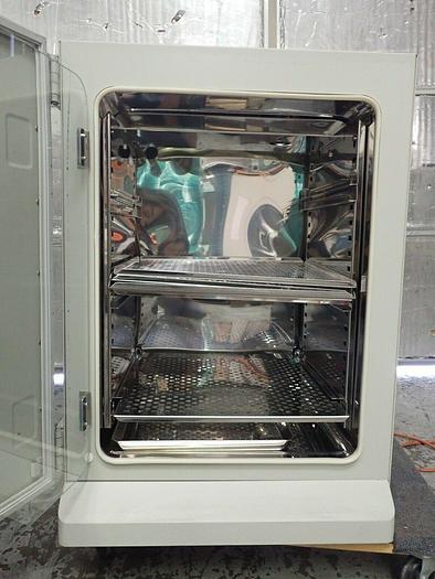 Used Sanyo Model MCO-17AIC CO2 Laboratory Incubator with Trays