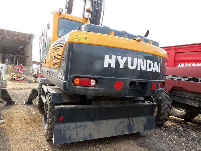 Used 2021 HYUNDAI ROBEX 190W-9