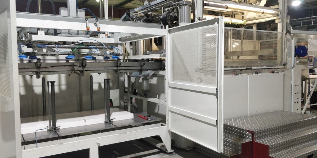 Refurbished 2005 Illig UA 225