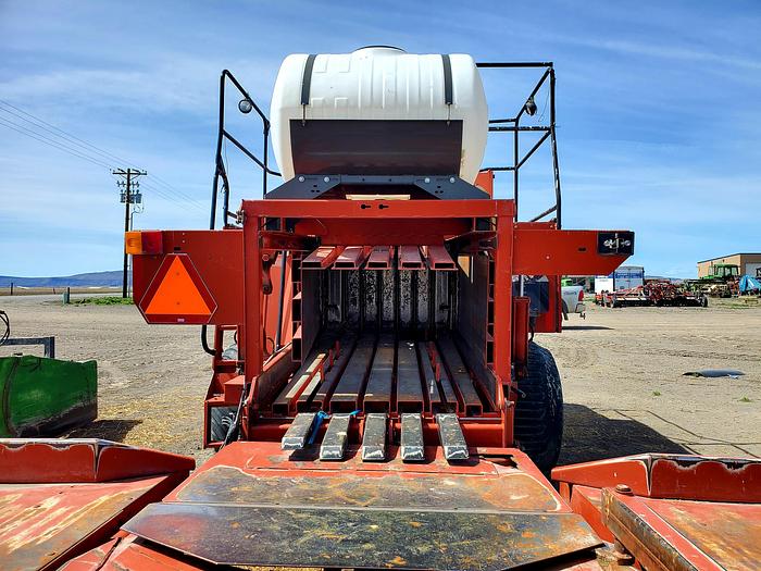 Used Hesston 4790 Baler w/ Accumulator