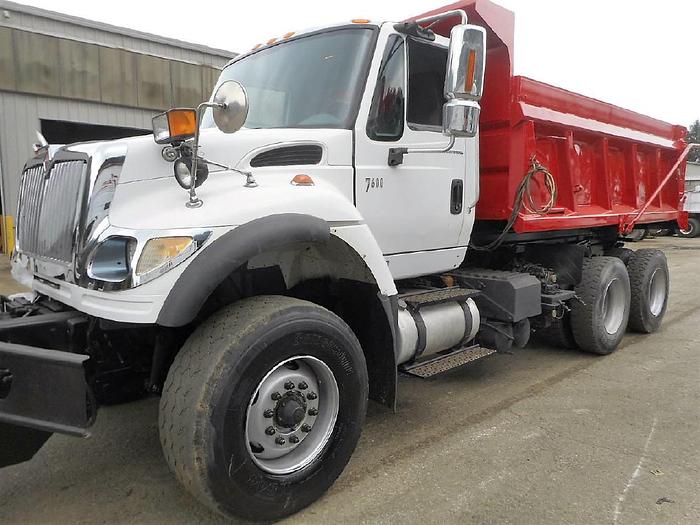 2006 International 7600- Stock #: 4689B
