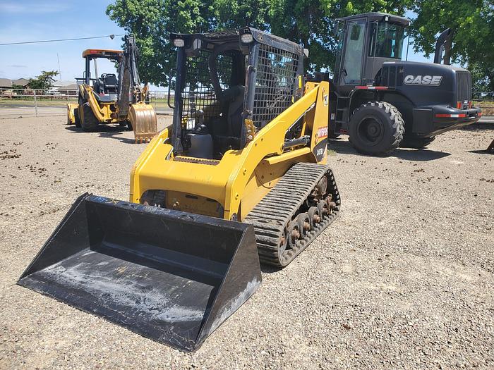 Used 2008 CAT 247B2
