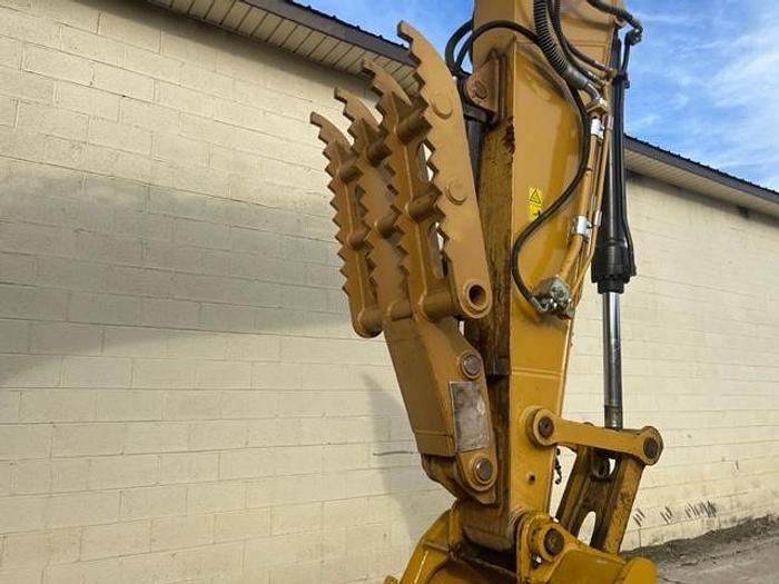 Used 2018 CAT 320 GC / with Hyd Thumb