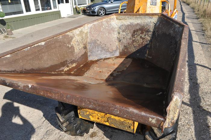 Used 2006 THWAITES 1 TONNE SWIVEL