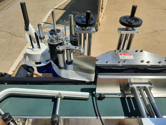 Used Labeler, Pressure Sensitive, Accutek, Mdl 24-SPS-104, Accumulation Tables #S744787