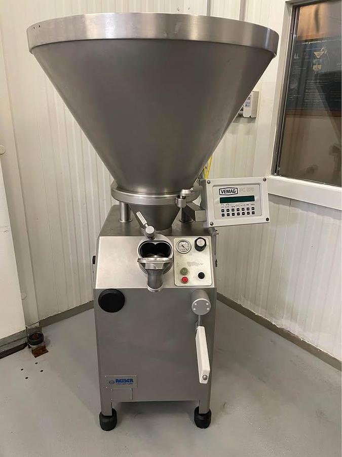 Used Reiser vemag 500 vacuum stuffer