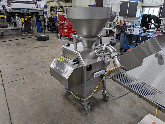 Used 2017 Vemag Robot 500 with wirecut and conveyor