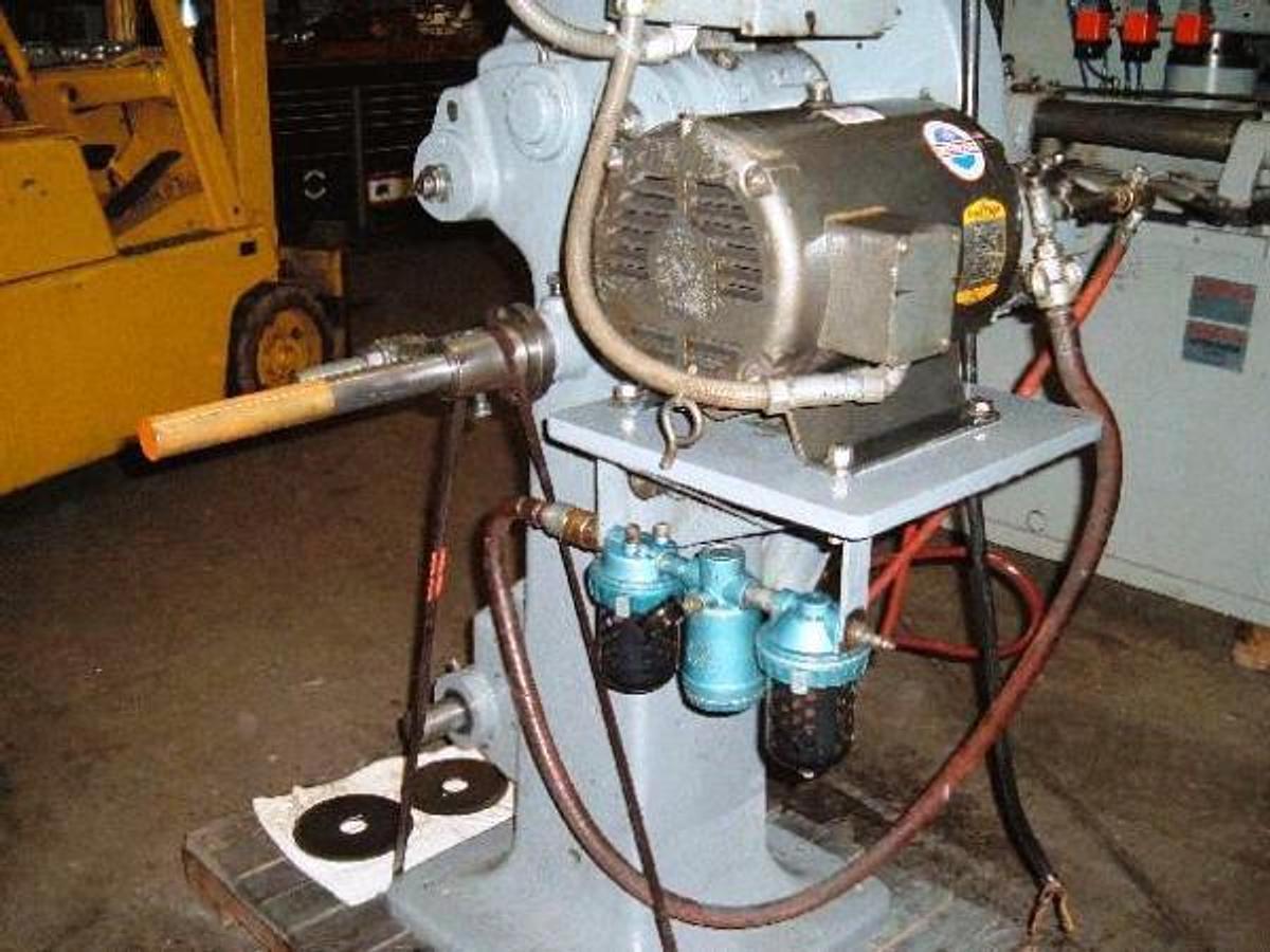Used Landis, pneu.rotary blade cut off, work stop, 5HP hi eff, 3 ea.blades, air filter, oiler