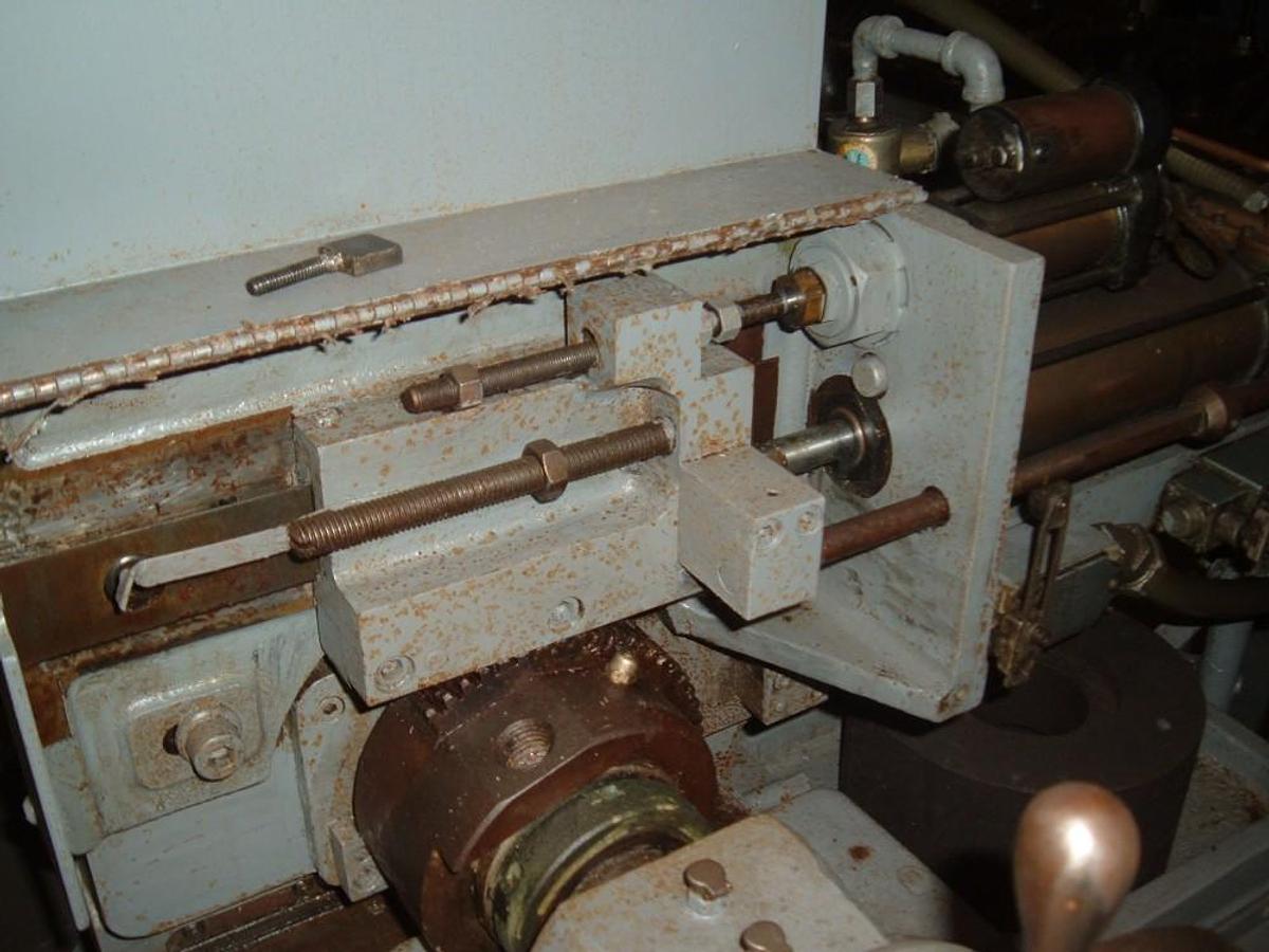 Used Van Norman No. 1C, infeed attachment, crush dresser