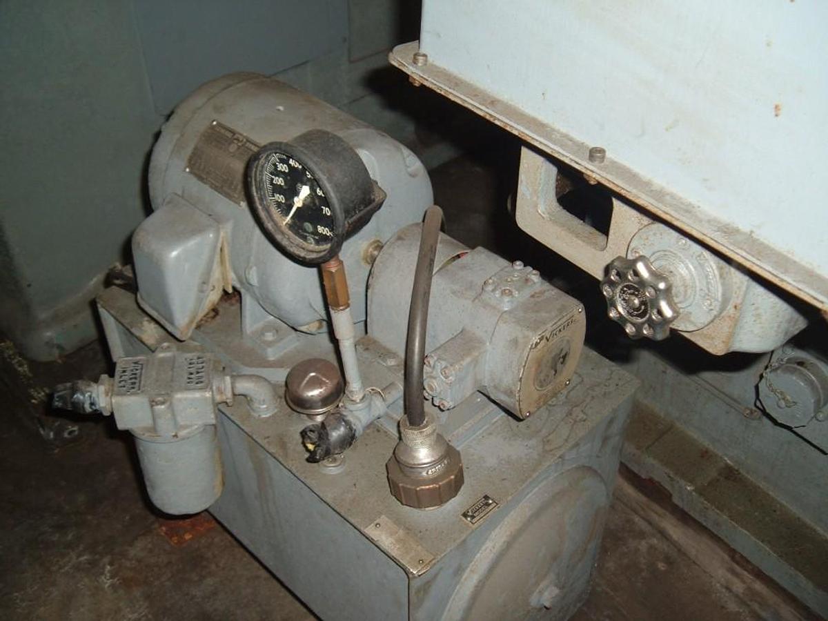 Used Van Norman No. 1C, infeed attachment, crush dresser