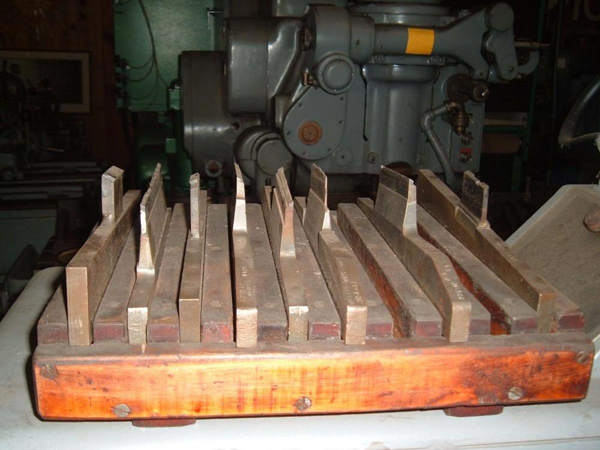 Used Van Norman No. 1C, infeed attachment, crush dresser