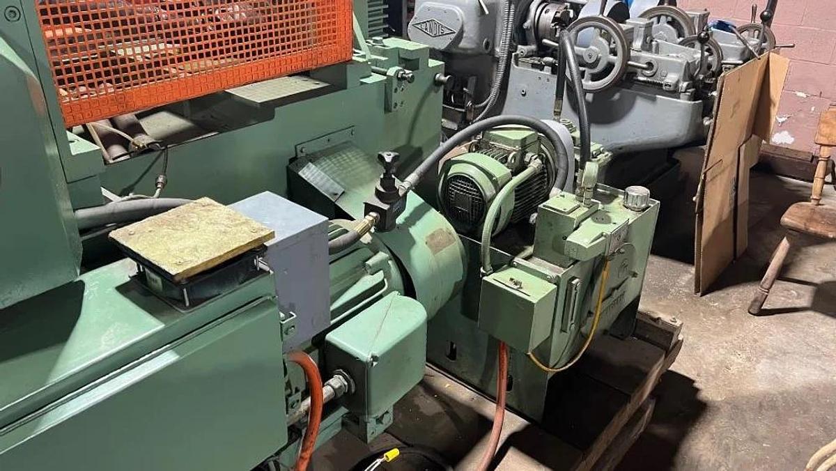 Used Reed-Prentice, 2 die horizontal, 27 ton, 10 sets of dies, 1988
