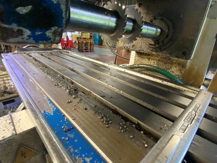 Used 2010 TOS Olomouc FGU32 Horizontal Milling Machine