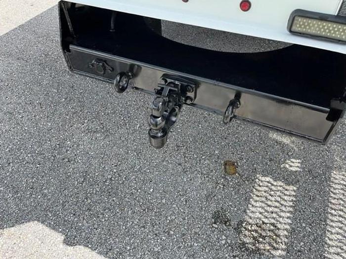 Used Altec AT40G Bucket Boom on 2015 Ford F550 Reg Cab Utility Truck - C46671