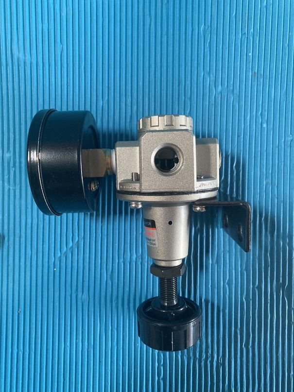 Used SMC Air Regulator AR210