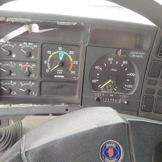 Usado 1991 SCANIA P 93M 220 box lorry