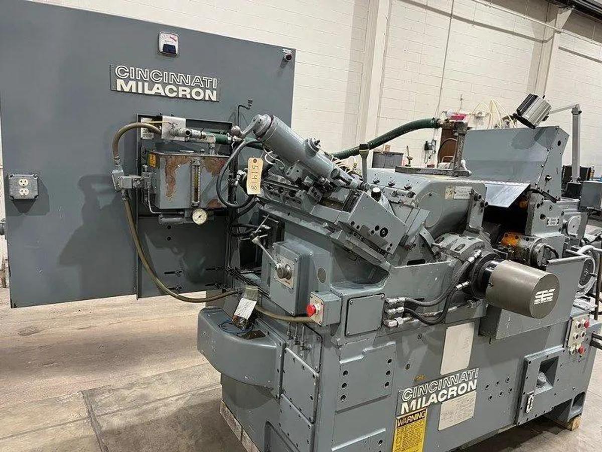 Usado 1982 CINCINNATI MILACRON 230-10