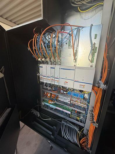 Usado 2002 Walter HELITRONIC POWER PRODUCTION