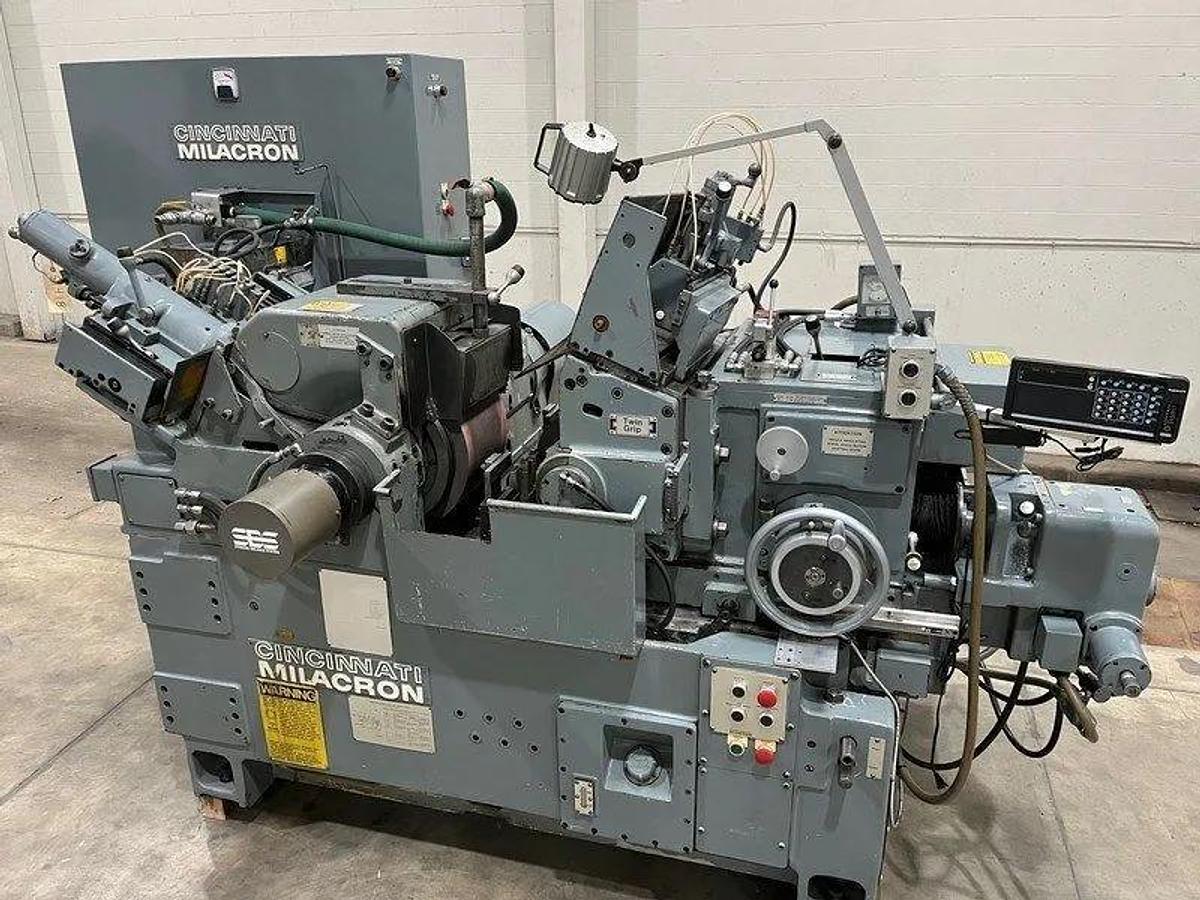 Usado 1982 CINCINNATI MILACRON 230-10
