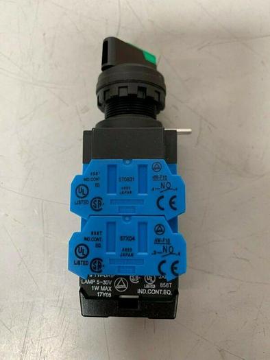 Used Idec HW1F-2F30QD-G-120V Selector Switch