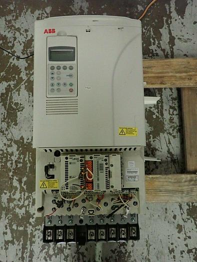 Used ABB ACS800-01-007-3 AC Drive w/ Control Panel CDP312R