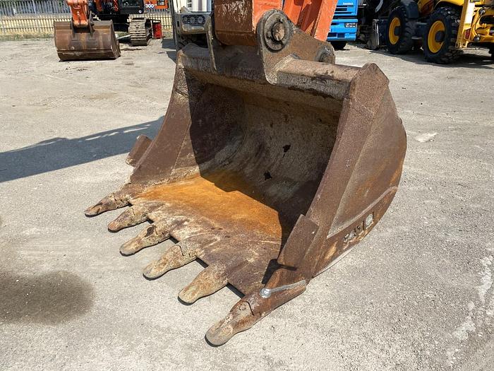 Usato 2016 HITACHI ZX300LCN-6