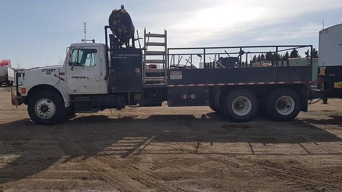 Used 2000 INTERNATIONAL-IHC 4900 Series Tandem Axle Deck Truck