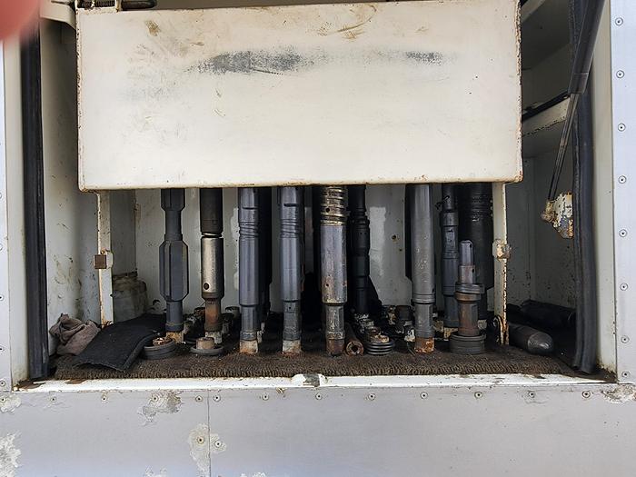 Used 2008 WESTERN STAR 6X4 SLICK LINE TRUCK AVAILABLE   , TOOLED AND READY FOR WORK 