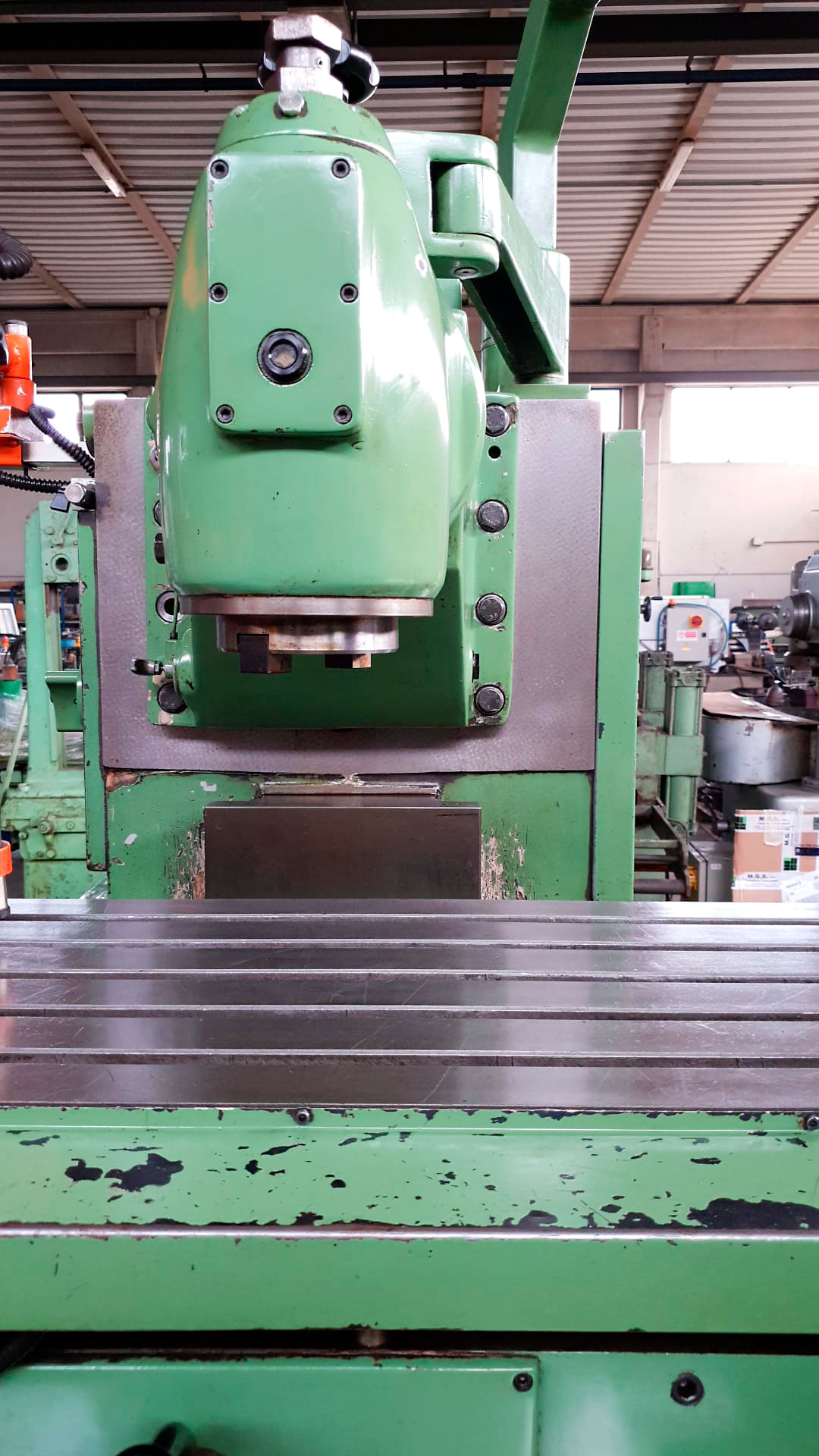 Used Induma 2045 - Milling Machine - 1988