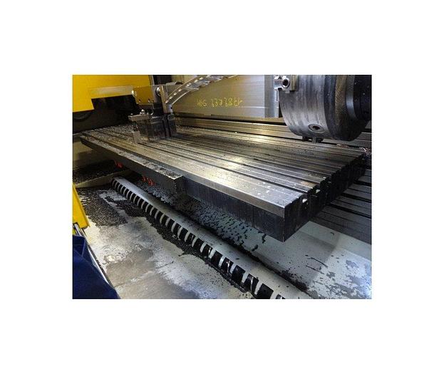 D'occasion 2012 Centre de fraisage 5 axes C.B.Ferrari A186