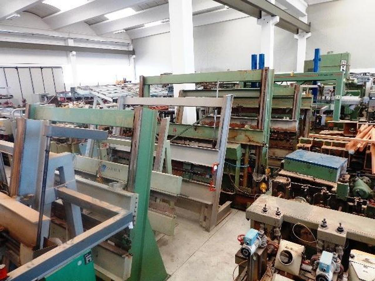 Usato STRETTOIO PER INFISSI