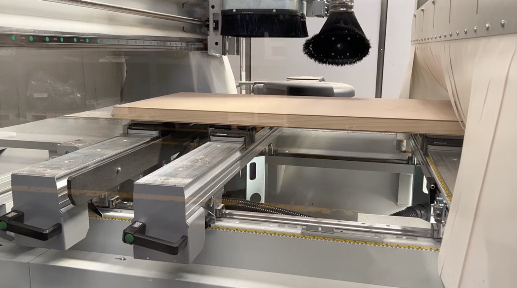 Usato Centro di lavoro a barre per legno MASTERWOOD WINNER EVO 250