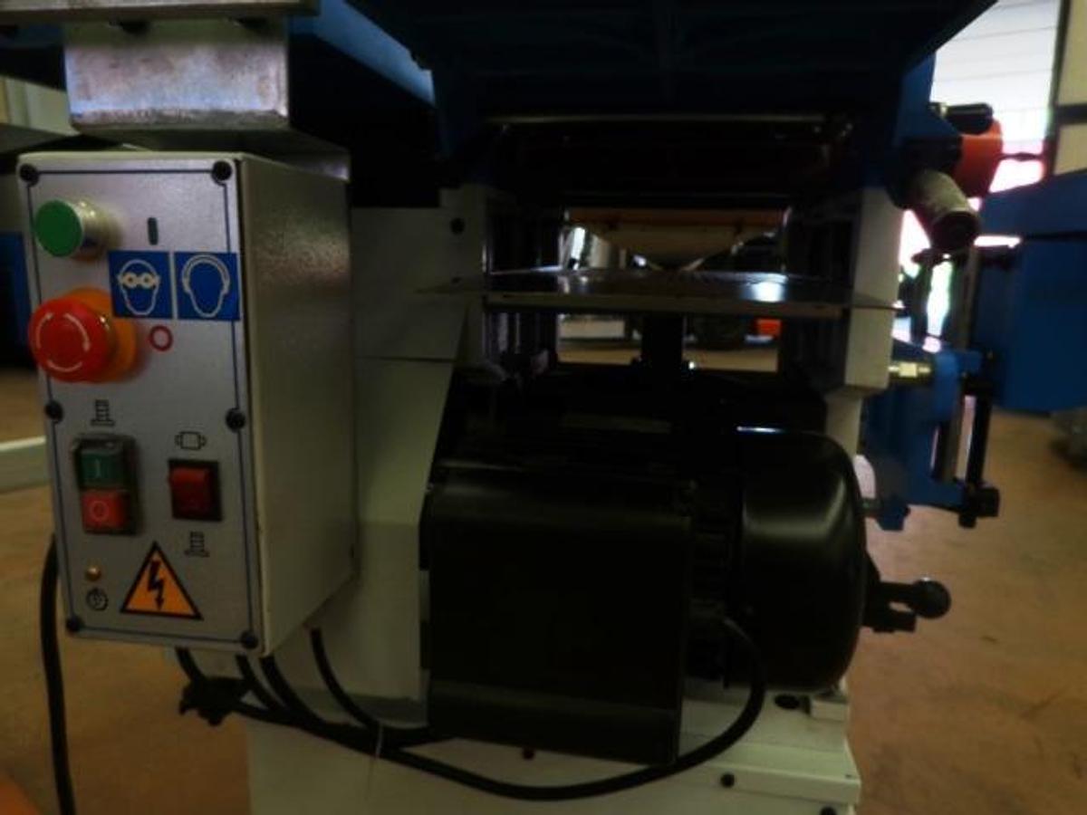 UC250