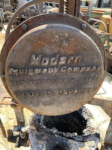 Used Industrial Die Cast Foundry Ladle / Bowl Tipping Ladle Vintage Industrial