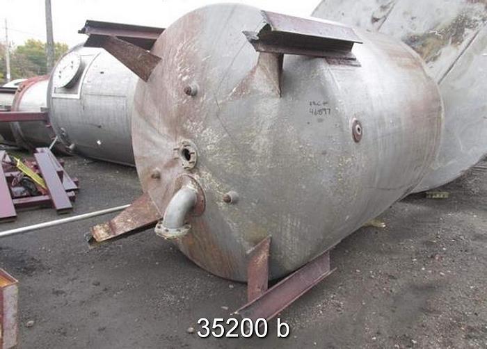 Used 2750 Gallon Stainless Steel Vertical Tank #35200