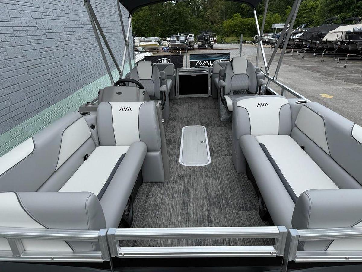 2025 Avalon Venture Quad Lounger 2180