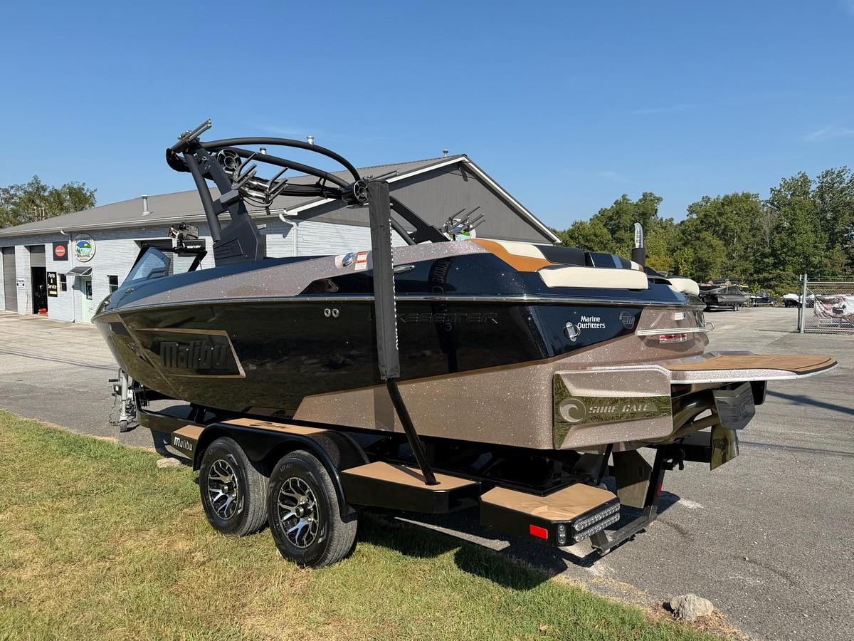 Used 2020 Malibu Wakesetter 23LSV