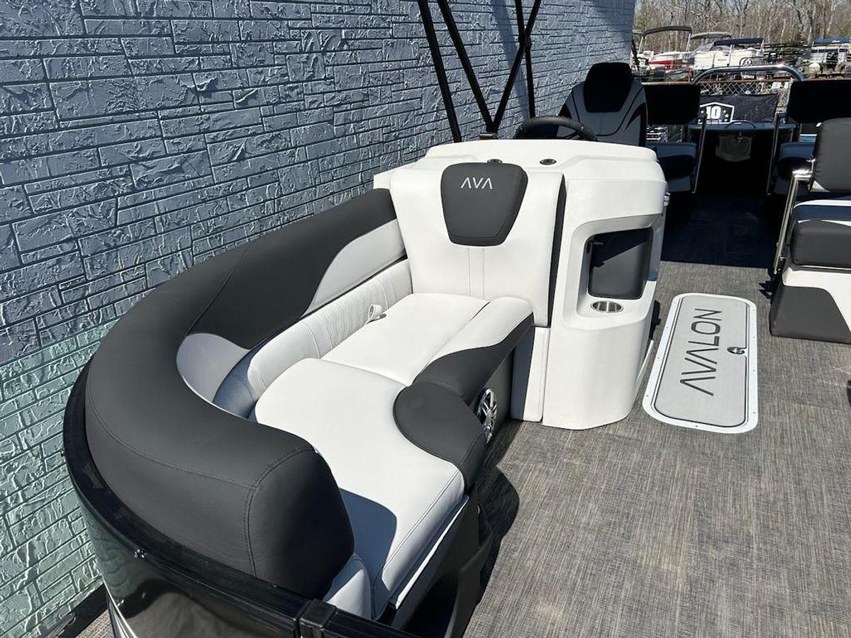 2025 Avalon 2185 LSZ Quad Lounger Shift