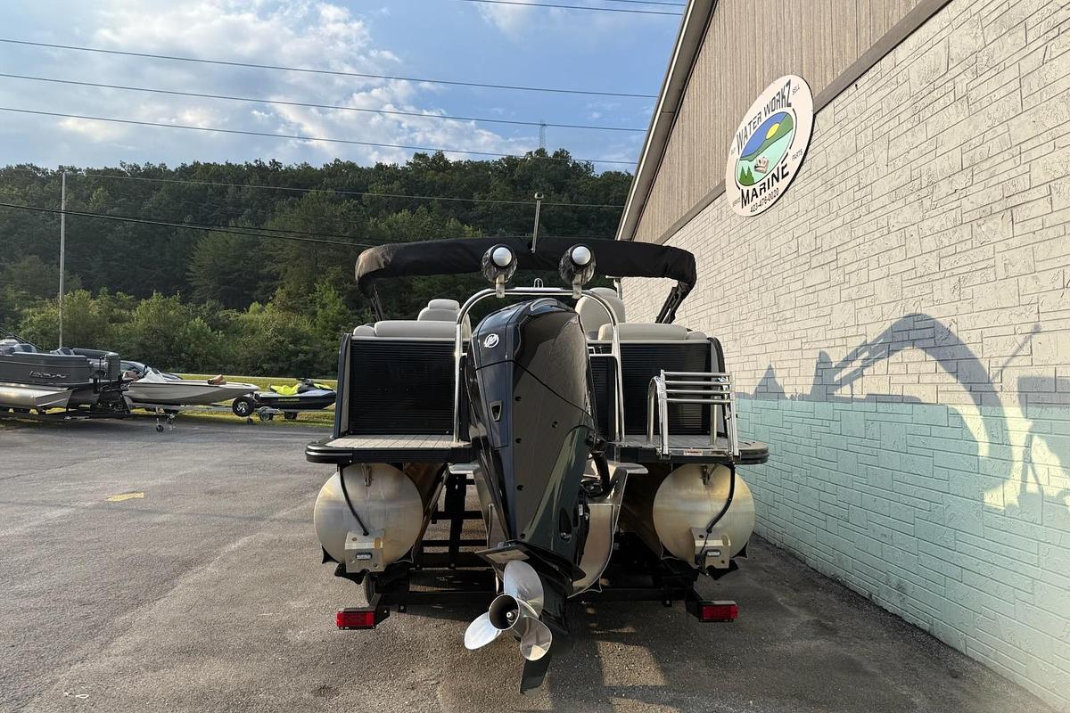 Used 2020 Avalon 2385 Catalina Quad Lounger