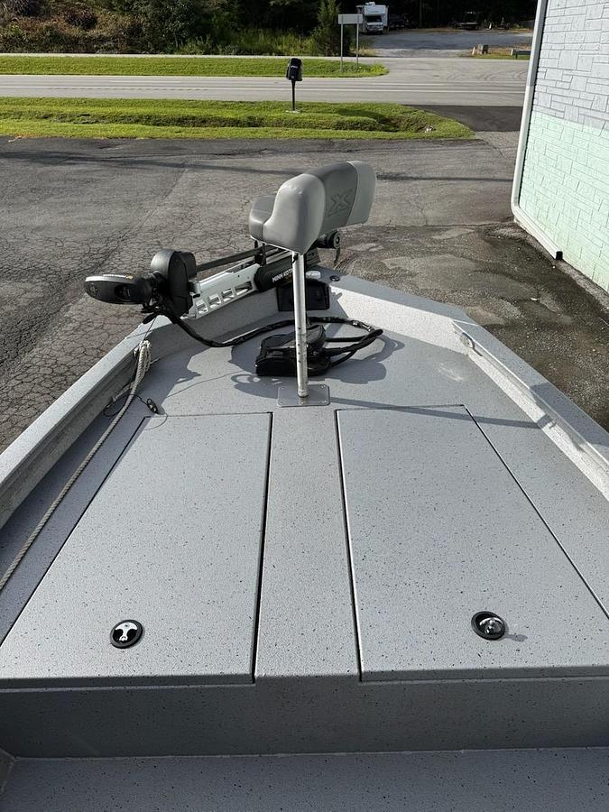 Used 2025 Xpress H210B
