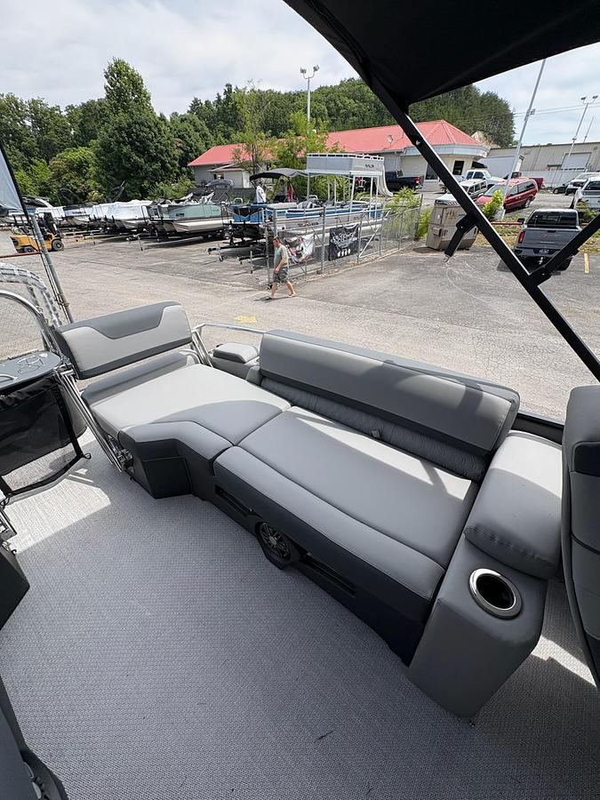 2026 AVALON 2585 CATALINA QUAD LOUNGER SHIFT WINDSHIELD