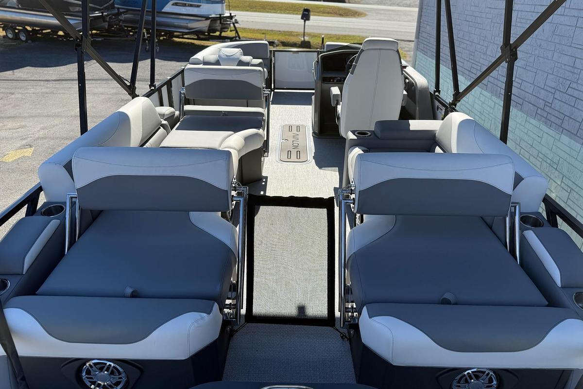 2026 Avalon 2385 LSZ QLS